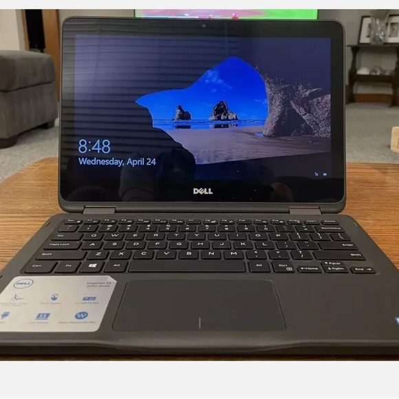 Dell Inspiron 3185 2-in-1 11.6Touchscreen Laptop/AMD A6-9220E/4GB/32GB eMMC/W10